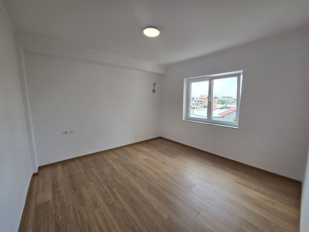Apartament 1+1  Investuar Në Shitje Prane Medreses