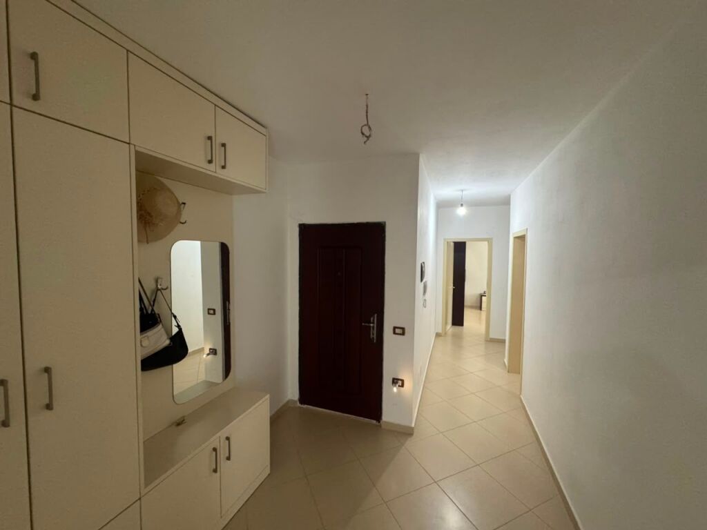 JEPET APARTAMENT  ME QERA  2+1 PLAZH HEKURUDHA