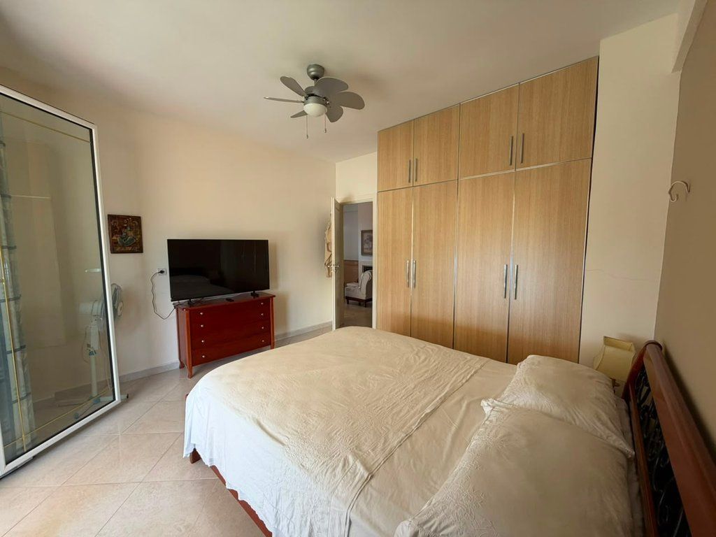 PIQERAS, HIMARE, VILE ME PAMJE NGA DETI PER SHITJE 260,000 €