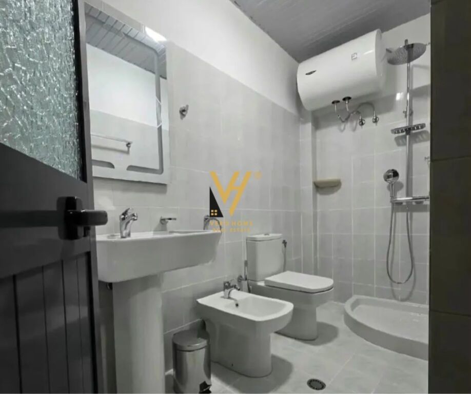 JEPET APARTAMENT 1+1+OBORR ME QERA NE VASIL SHANTO 70.000 LEKE