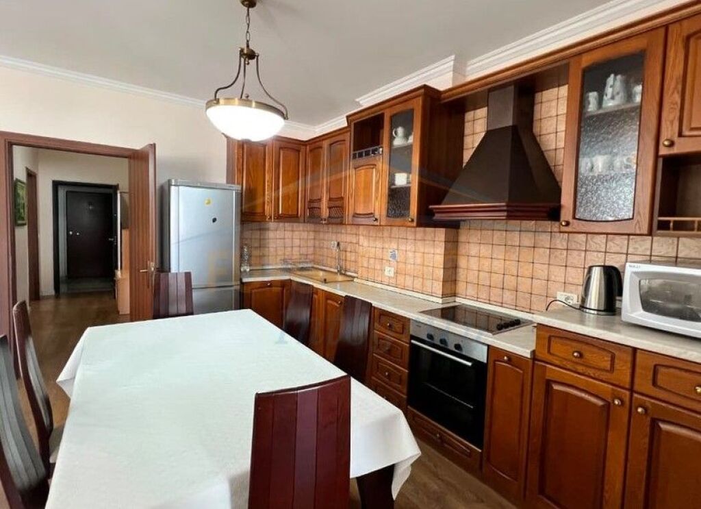 Rent, Apartment 2+1+2, Elbasan Street, Tirana.