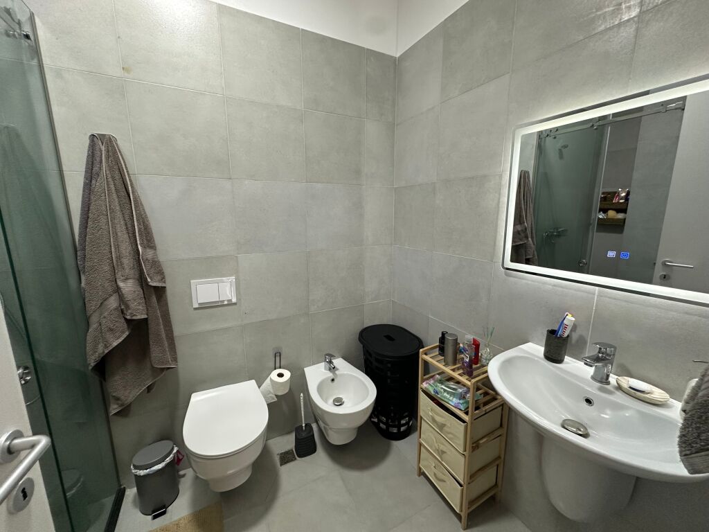 Rent, Apartment 2+1+Parking Space, Dry Lake, Tirana.