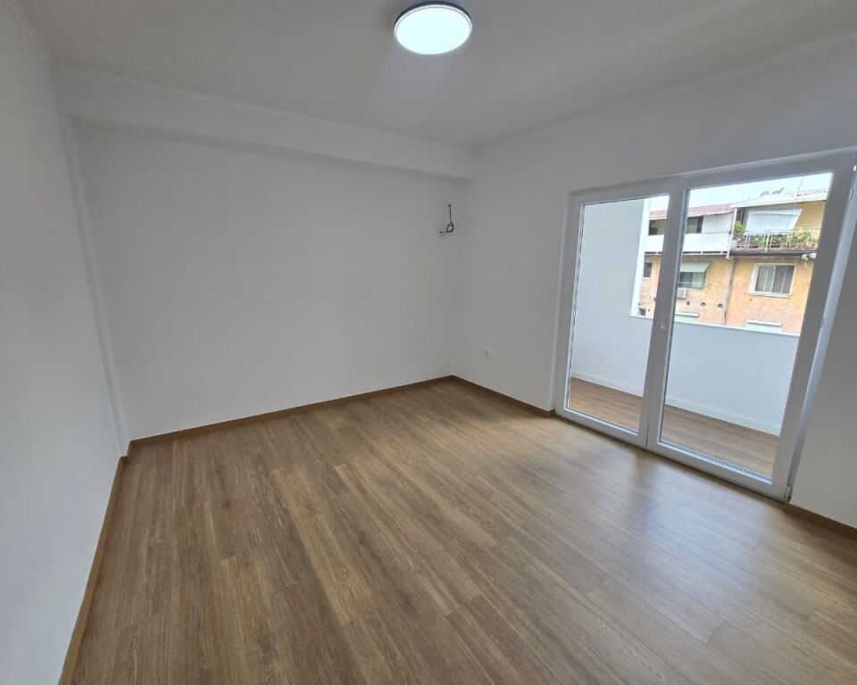 1+1/Shitje📍Medreseja,Rruga e dibres 📌128000€