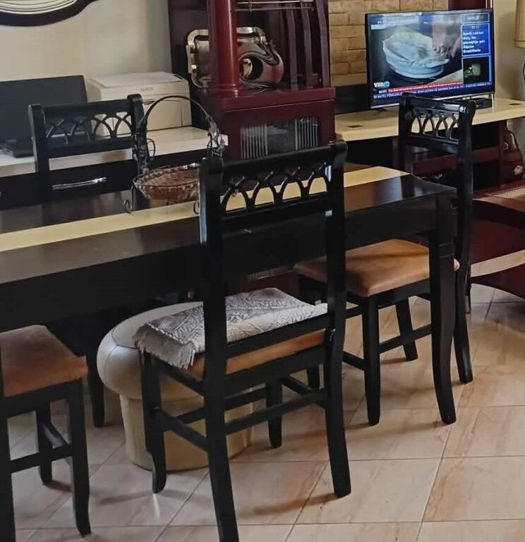 Shitet apartament 2+1 tek Misto Mame , prane Spitalit Amerikan 3 , Yzberisht , Pallatet Cabej ,Unaza e Re .