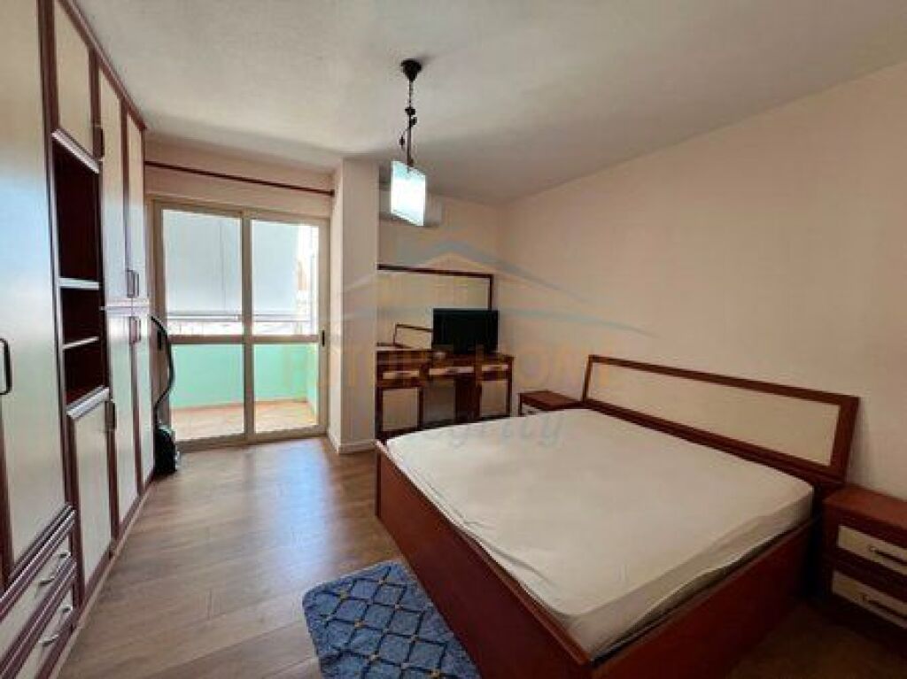 Rent, Apartment 2+1+2, Elbasanit Street, Tirana.