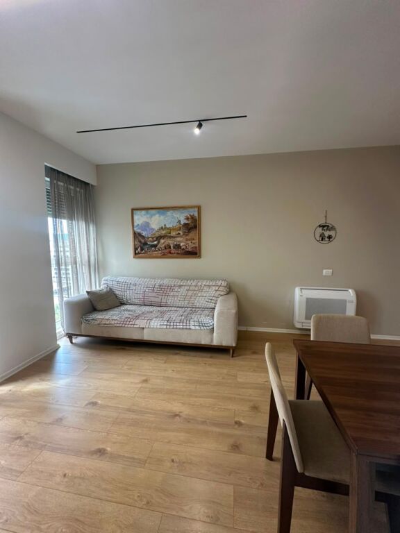 Jepet me qira apartament 1+1