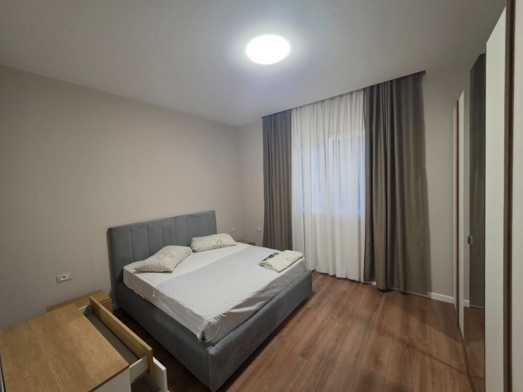 📍Nen Stacioni Elektrik Pran Bulevardit Te Ri Jepet Apartament 1+1 Me Qira
