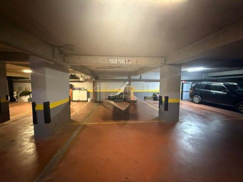 AMBIENT PREMIUM PËR ZYRË+2 PARKIME​ TE 21 DHJETORI