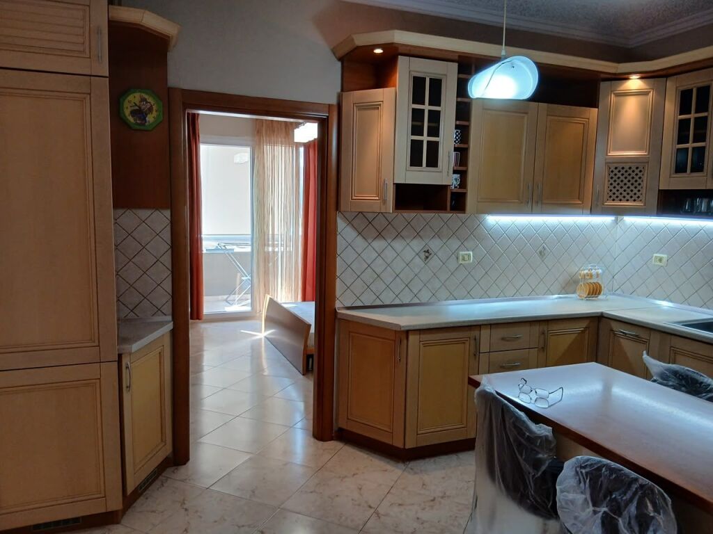 Rent | Apartament 2 + 1 | Rruga e Kosovareve | 850 €/month