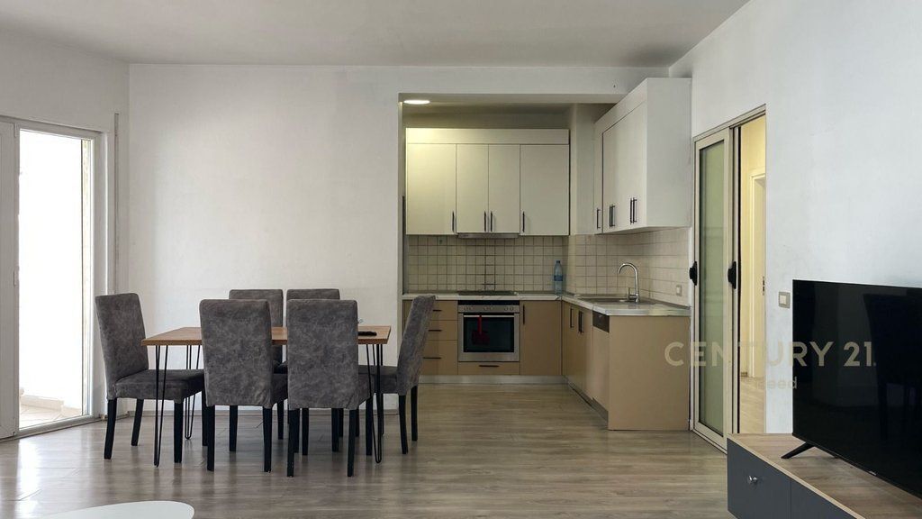 Apartament 3+1+2 Per Qira Ne Astir