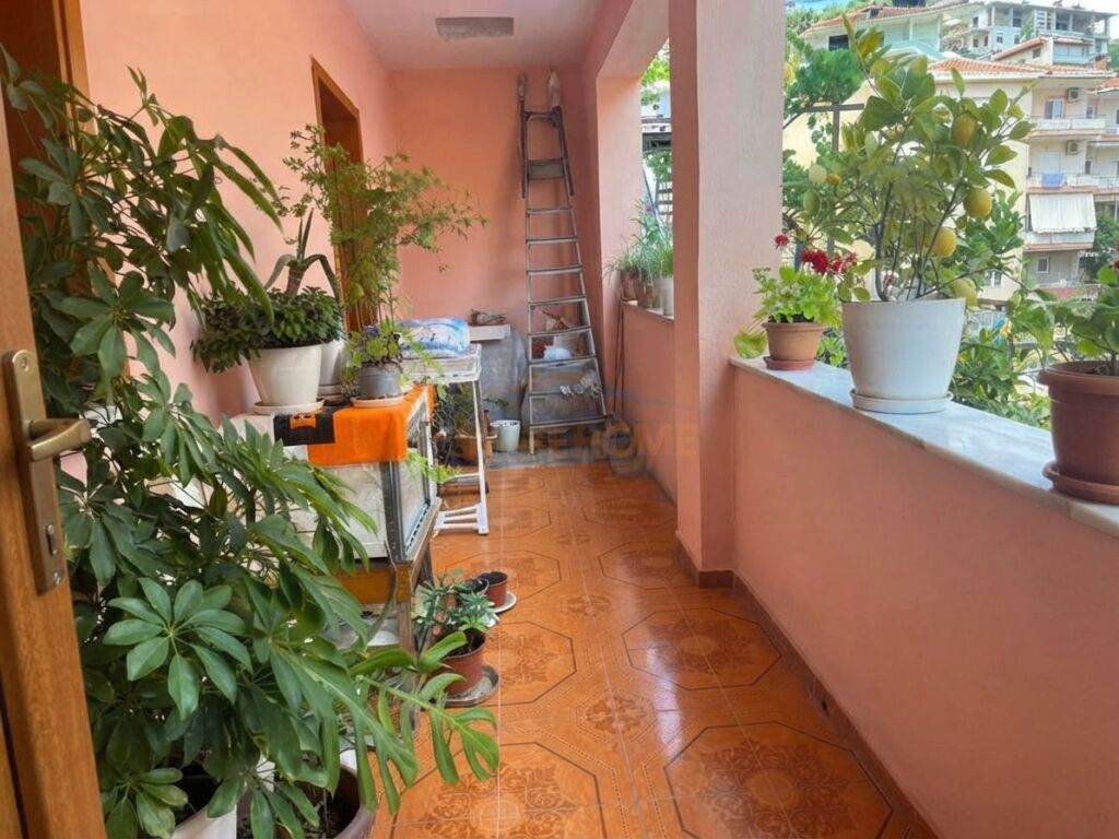 Shitet, Apartament 3+1, Misto Mame, Tiranë.