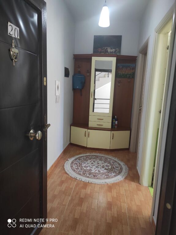 Jepet Me Qera Apartament 1+1+1 Ballkon