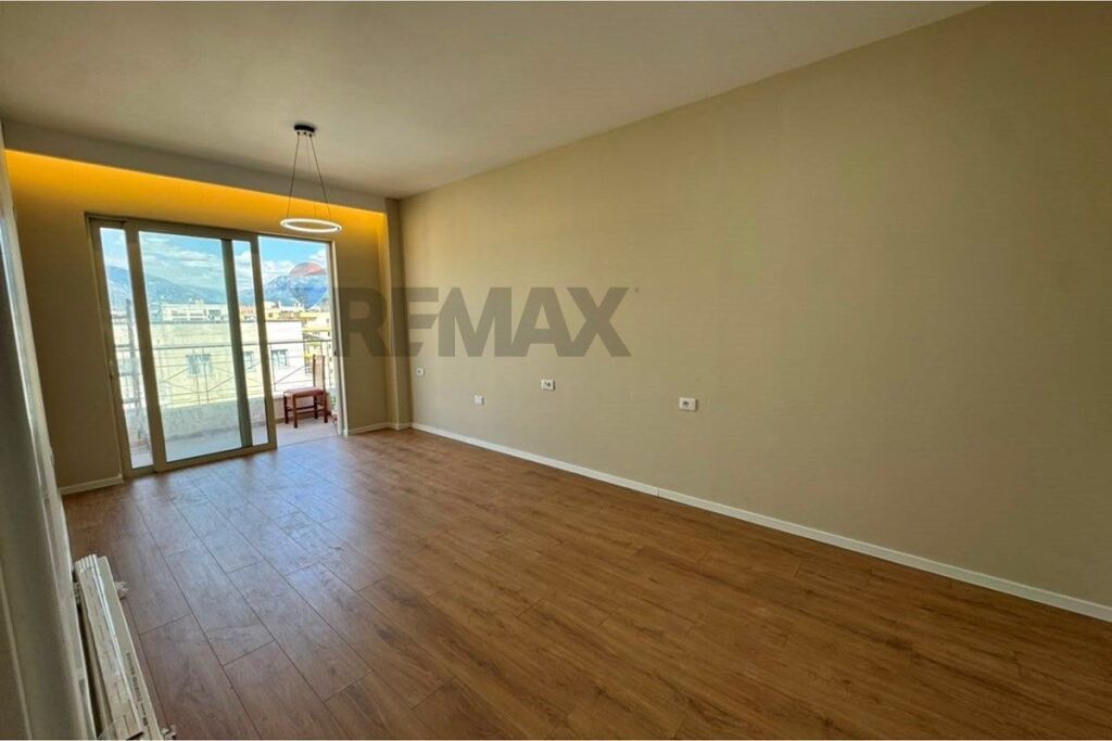 2+1+2 apartment for sale in Astir