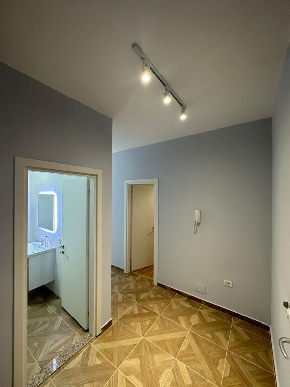 Affitto | Apartament 2 + 1 | Rruga 5 Maji | 600 €/mese
