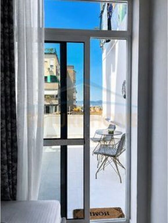 Shitet, Apartament 2+1, Rruga e Kavajes.