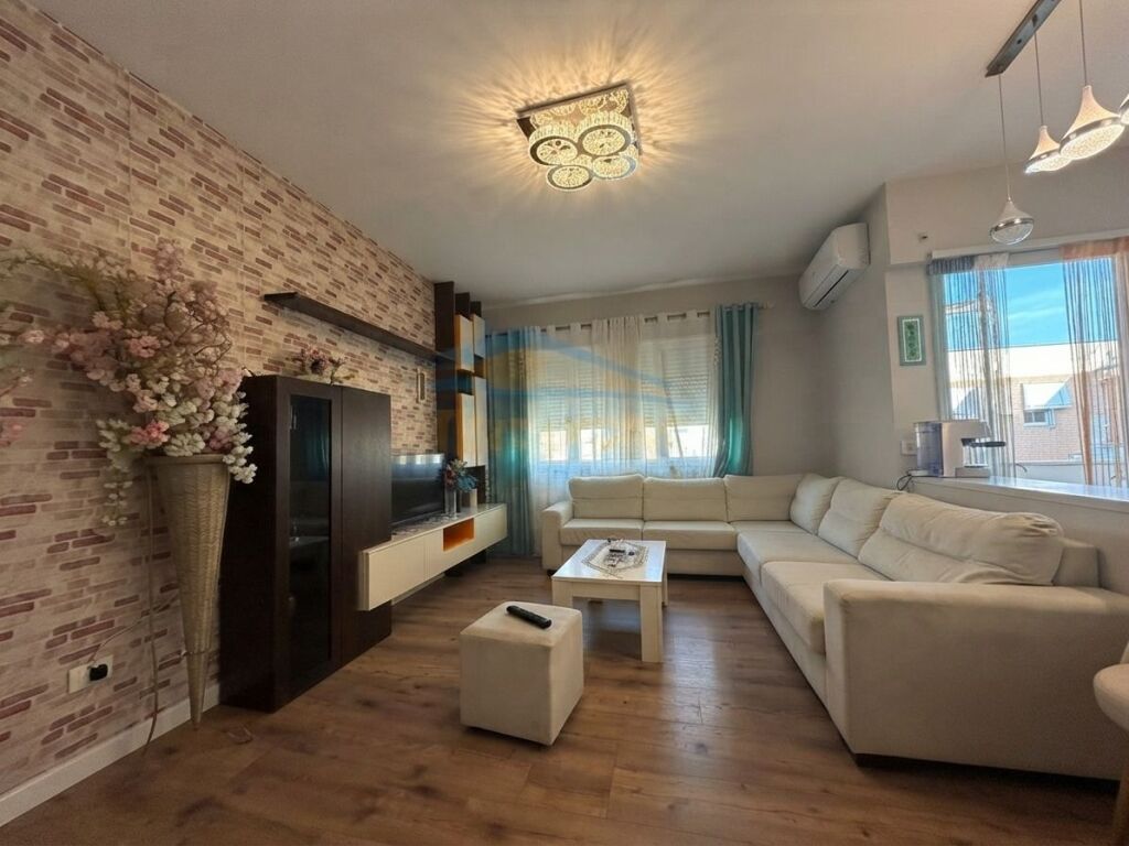 Affitto, Appartamento 2+1+2, Komuna e parisit, Kristal Center, Tirane