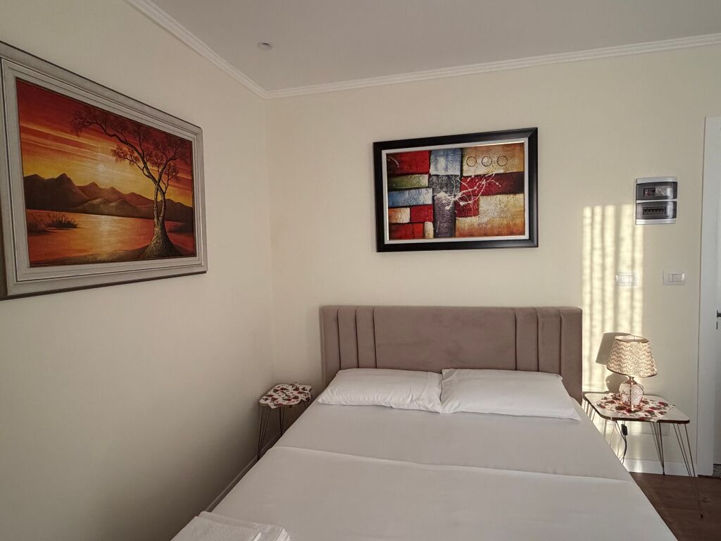 Apartament me qera