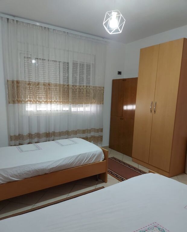 Qera | Shtëpi private 2 + 1 | Bulevardi i Ri | 500 €/muaj