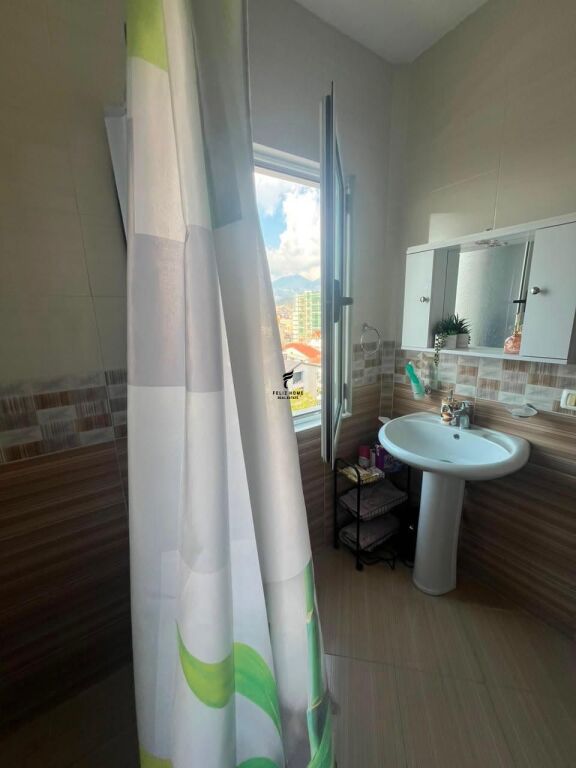 GARSIONERE ME QERA 30 M2 RRUGA E DIBRES 40.000 LEKE FH-88708