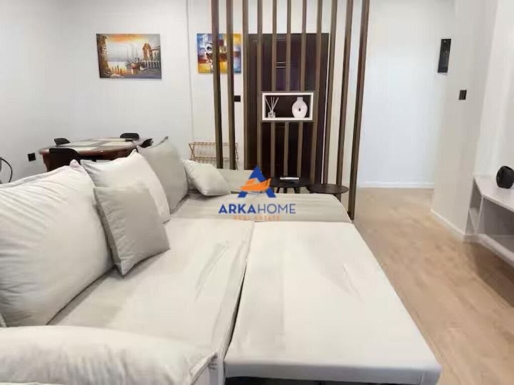 JEPET ME QERA APARTAMENT 2+1+BALLKON I MBYLLUR "PALLATET AGIMI" 85.000 LEKE