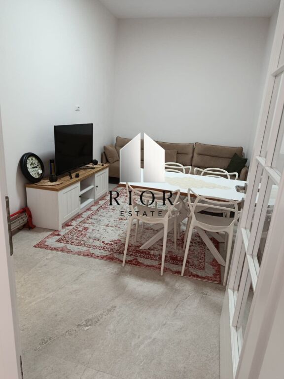 Qera | Apartament 1 + 1| Shkolla Besnik Sykja | 550 €/Muaj