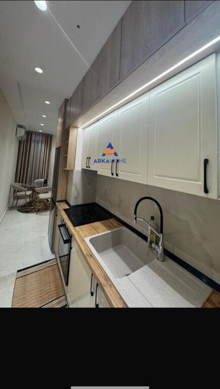 JEPET APARTMENT ME QERA 1+1 + BALLKON "RRUGA DALIP TOPI, FRESK" 48.000 LEKE I DISKUTUESHEM
