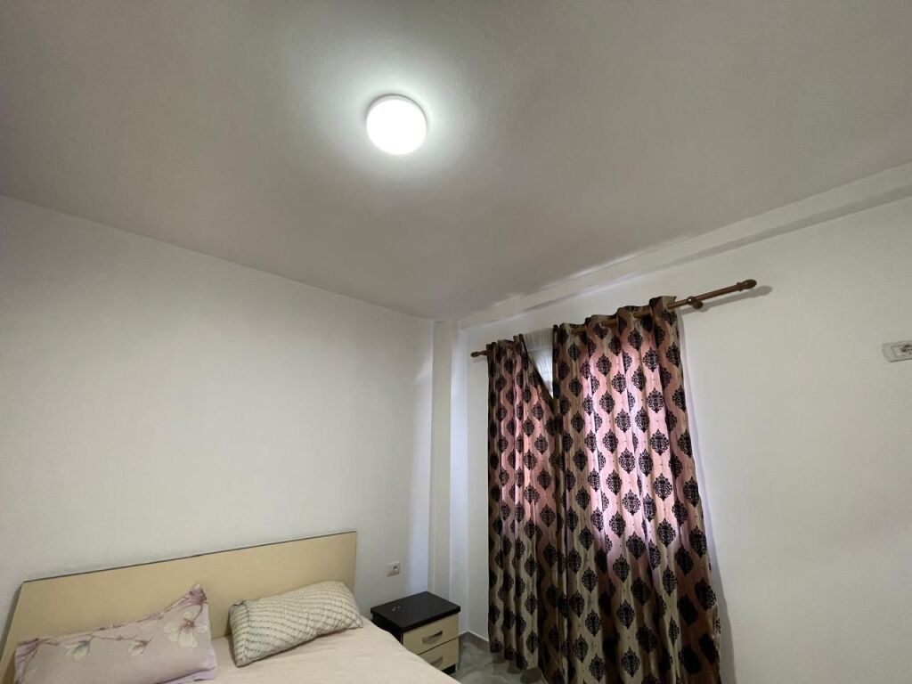 Xhamllik, 1+1 apartment for rent