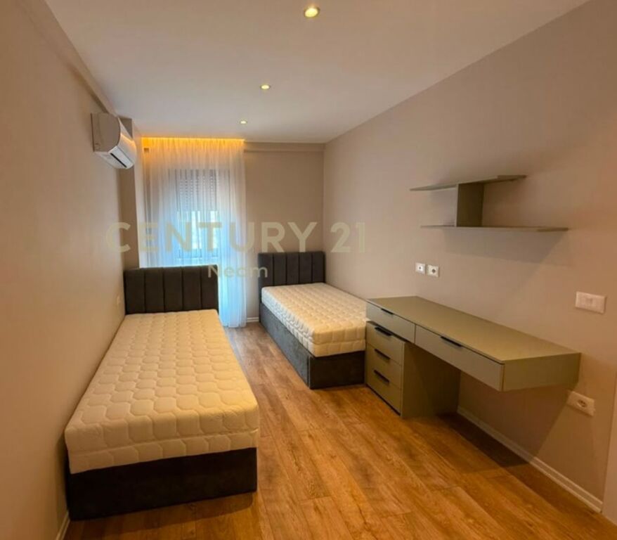 JEPET APARTAMENT LUKSOZ ME QIRA 2+1+PARKIM