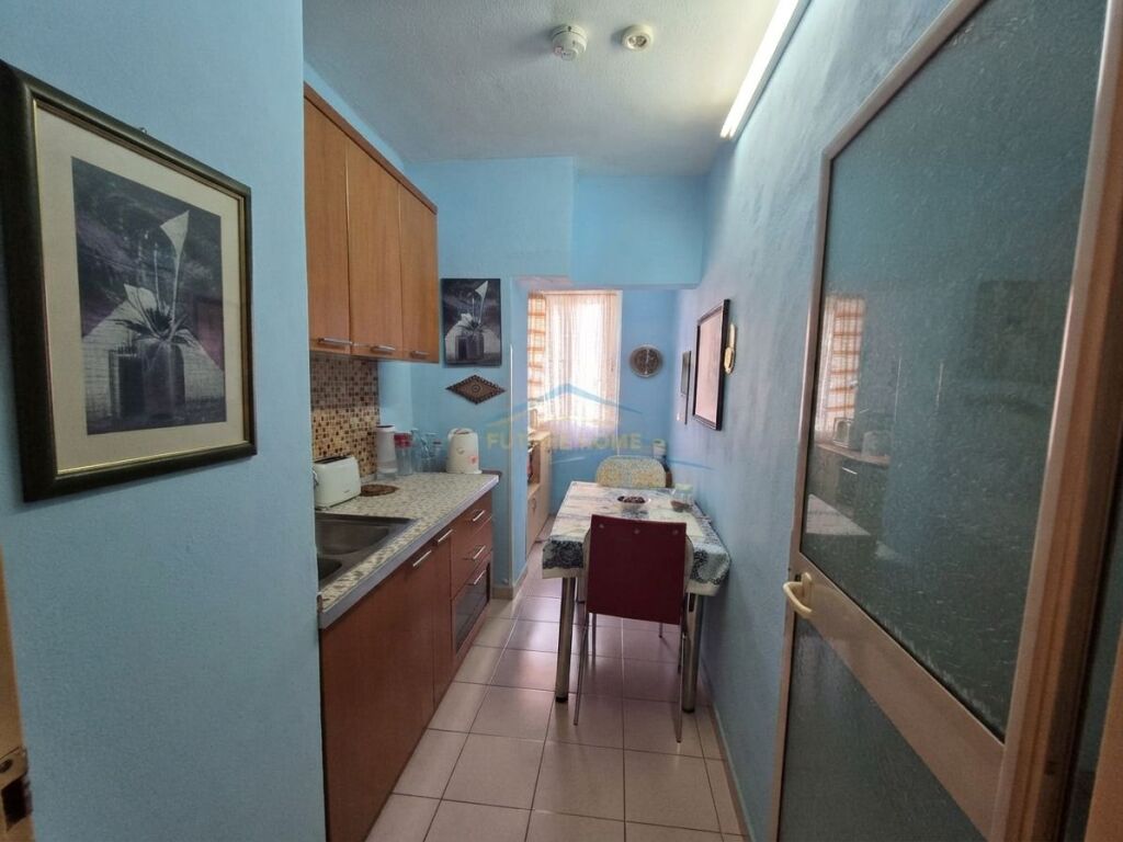 Shitet, Apartament 1+1, Irfan Tomini, Tiranë