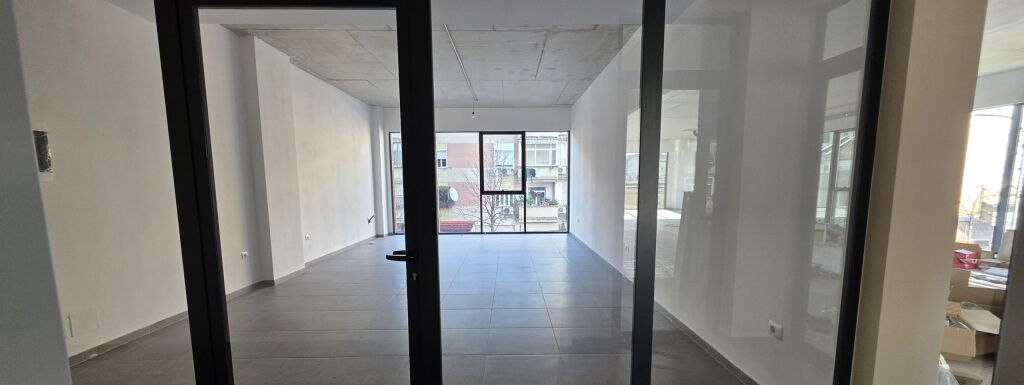 Affitto | Ambjent Biznesi | Rruga e Barrikadave | 1000 €/mese