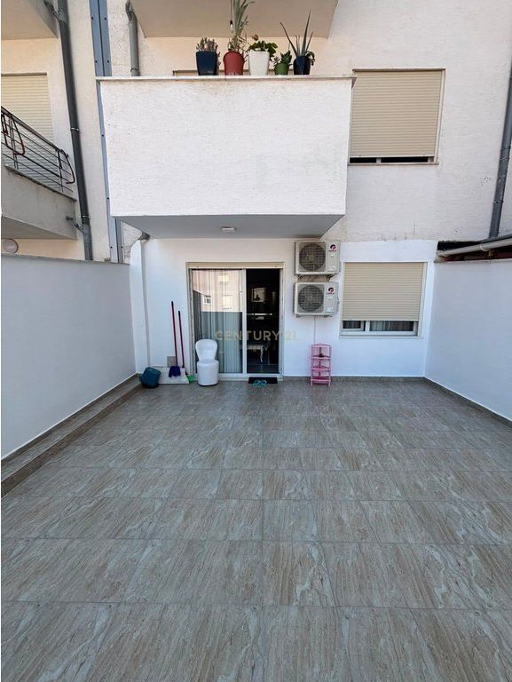 🏡 Apartment 1+1 + Veranda for Rent in Fresk