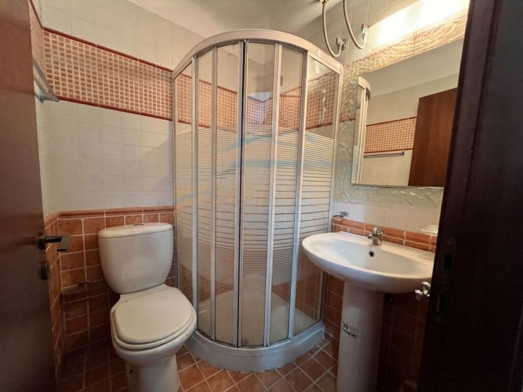 Rent, Apartment 2+1+2, Elbasan Street, .