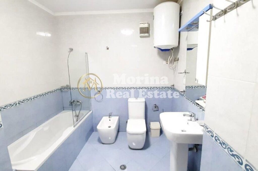 Affitto Apartament 2+1+2, Zogu i Zi, 700 Euro/mese
