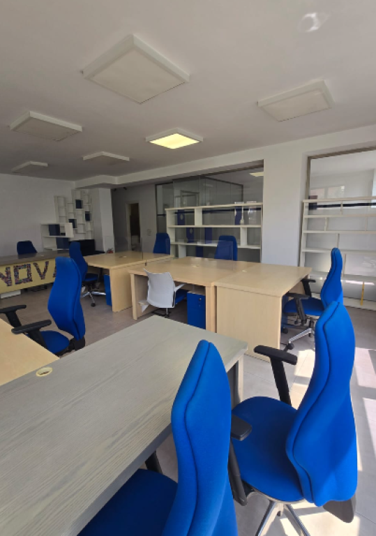 🏢 OFFICE FOR RENT | PARIS MUNICIPALITY