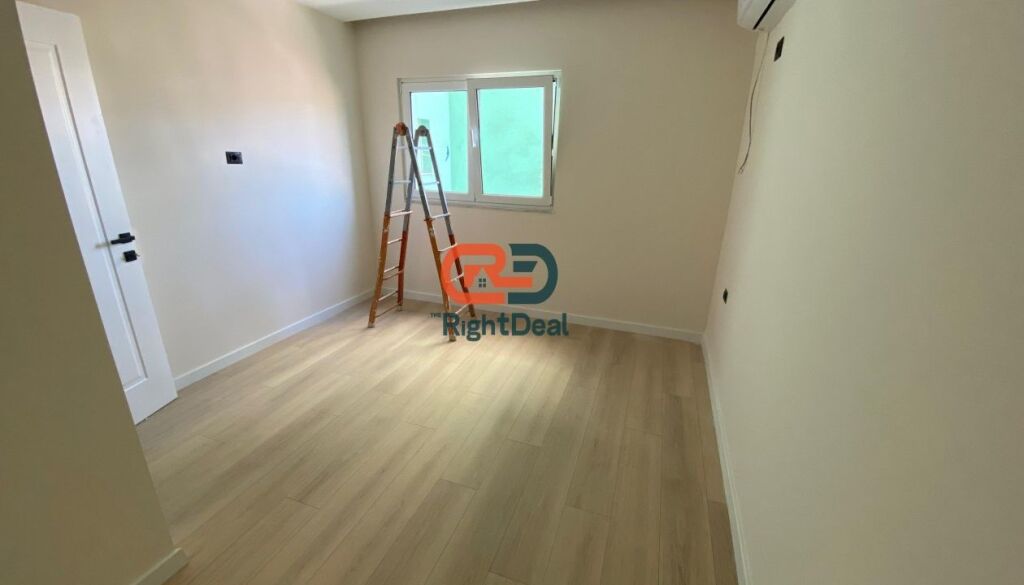 Ne Komune Te Parisit Shitet Apartament 1+1 Perfekt Per Investim!!