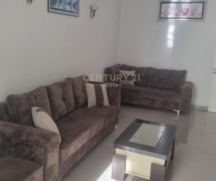 APARTAMENT ME QIRA 2+1