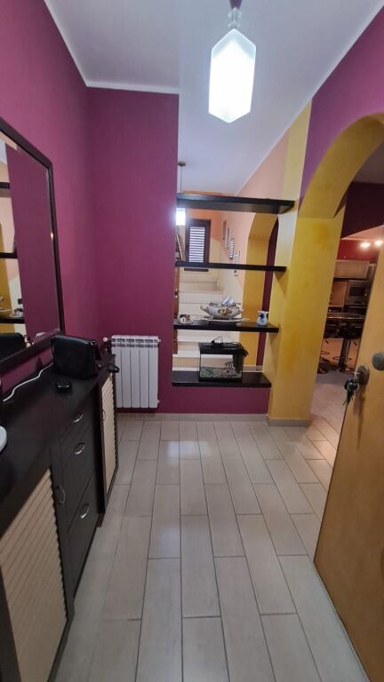 Villa su 3 piani con terreno di 500 m² a Shijak
