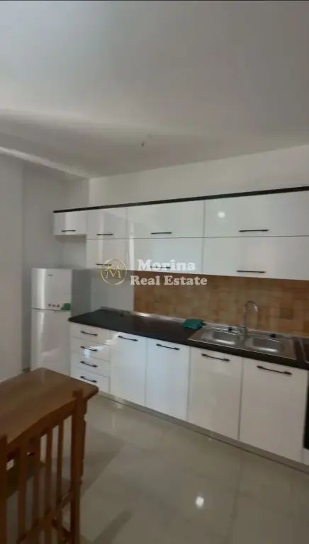 Qera | Apartament 1 + 1 | Xhamlliku | 400 €/muaj