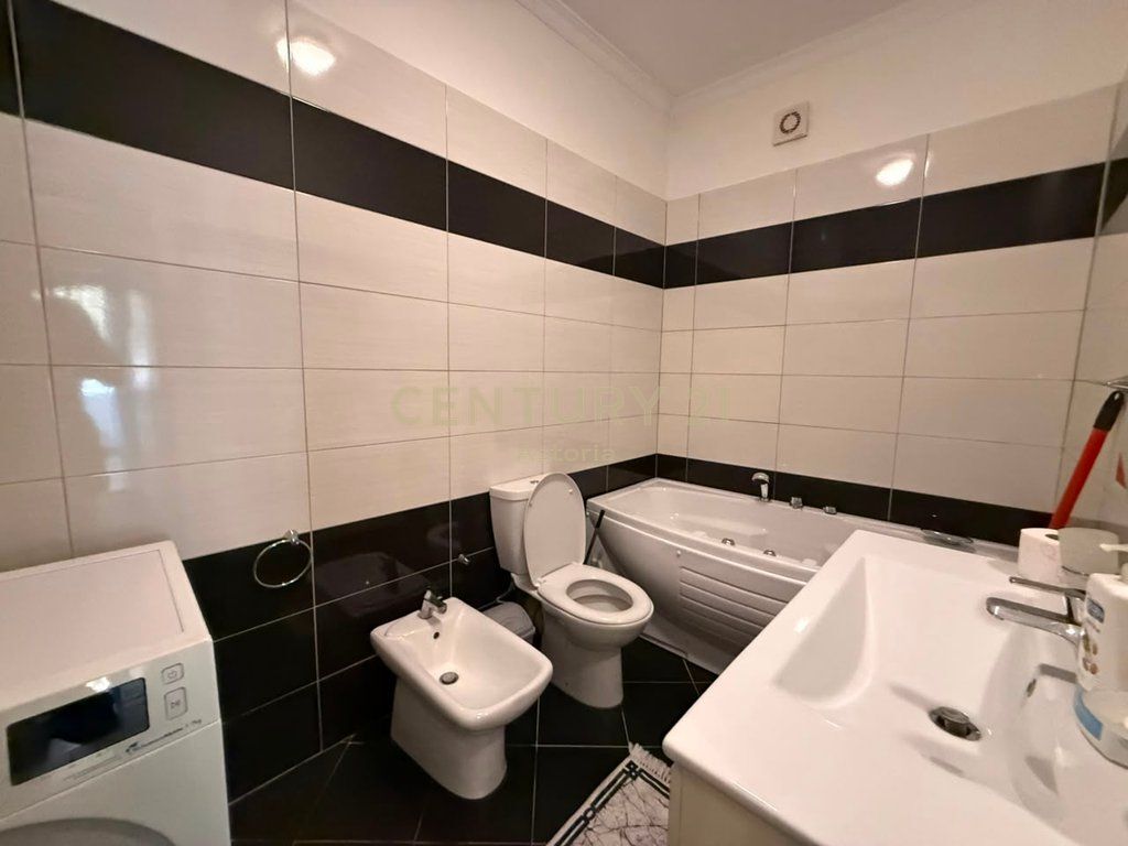 FOR RENT APARTMENT 2+1+2 IN ASTIR, TE RRETHI