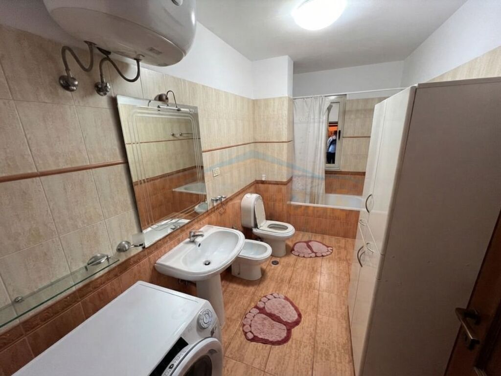 Rent, Apartment 2+1+2, Elbasan Street, .