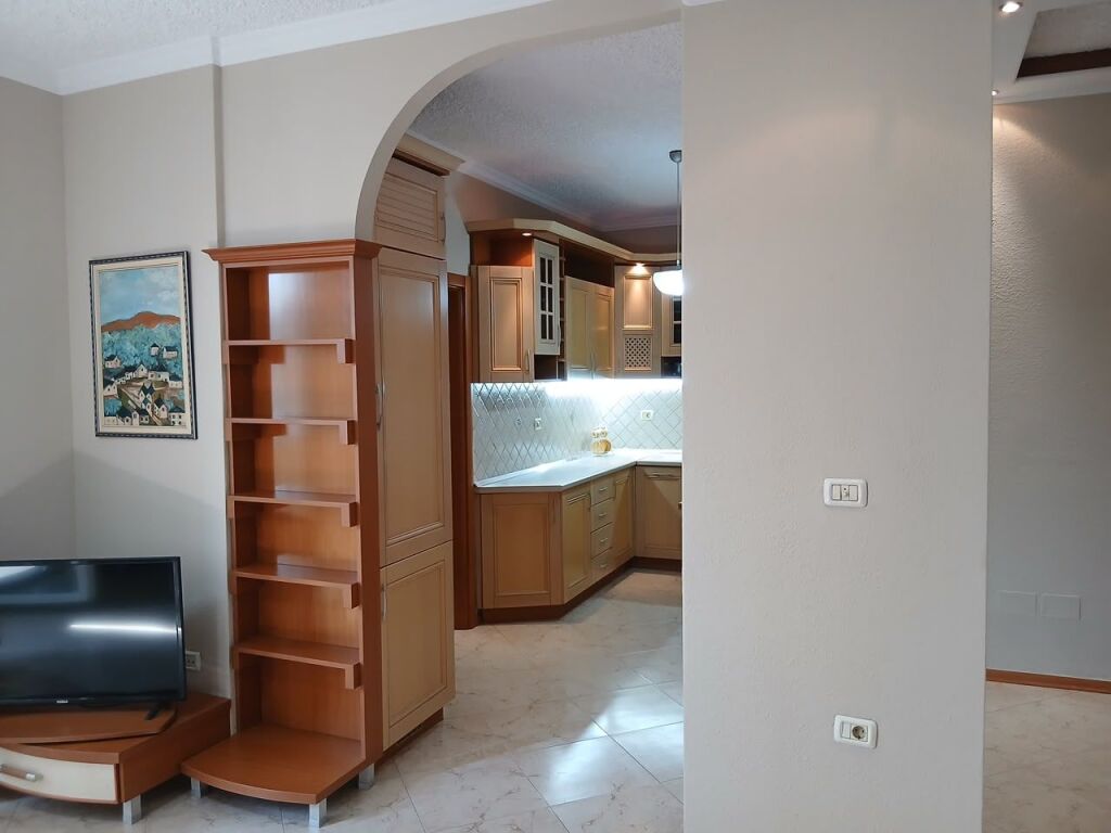 Rent | Apartament 2 + 1 | Rruga e Kosovareve | 850 €/month