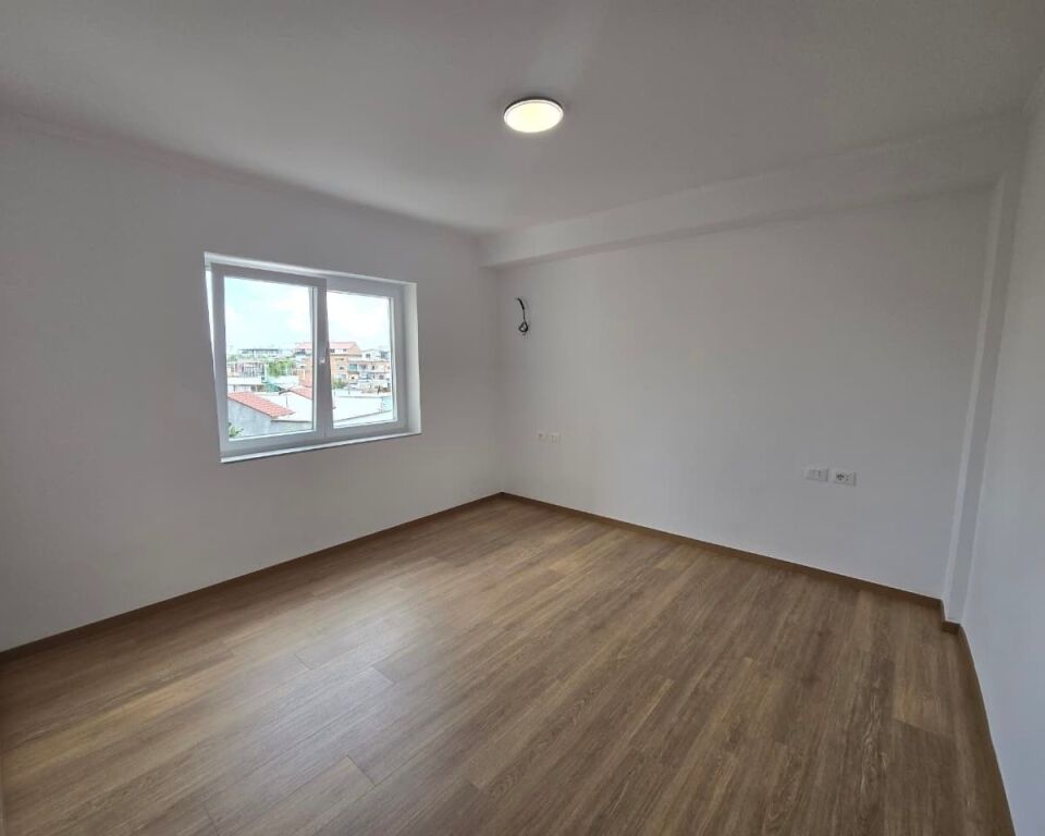 1+1/Shitje📍Medreseja,Rruga e dibres 📌128000€