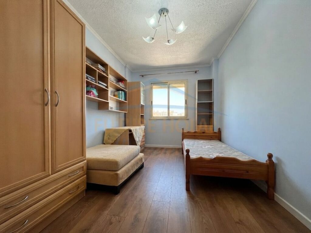 Rent, Apartment 2+1+2, Elbasan Street, .