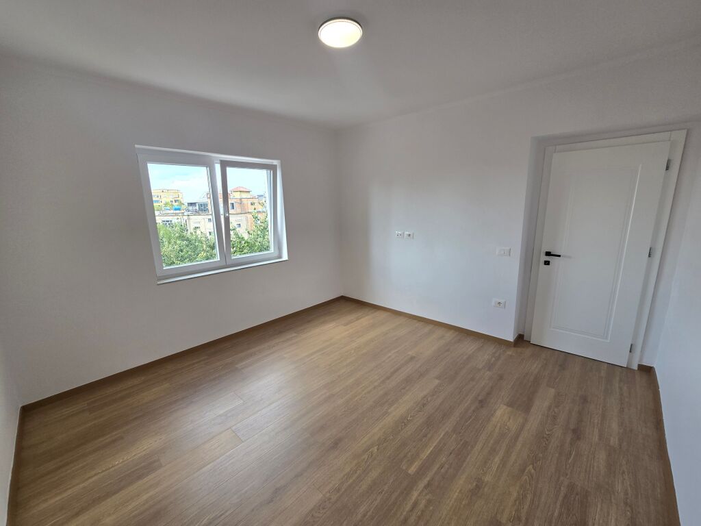 Apartament 1+1  Investuar Në Shitje Prane Medreses