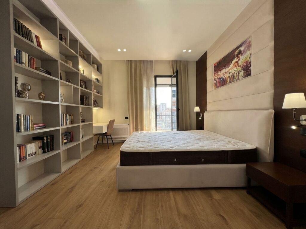 Affitto, Appartamento 1+1, Via Kavajes, Tirana