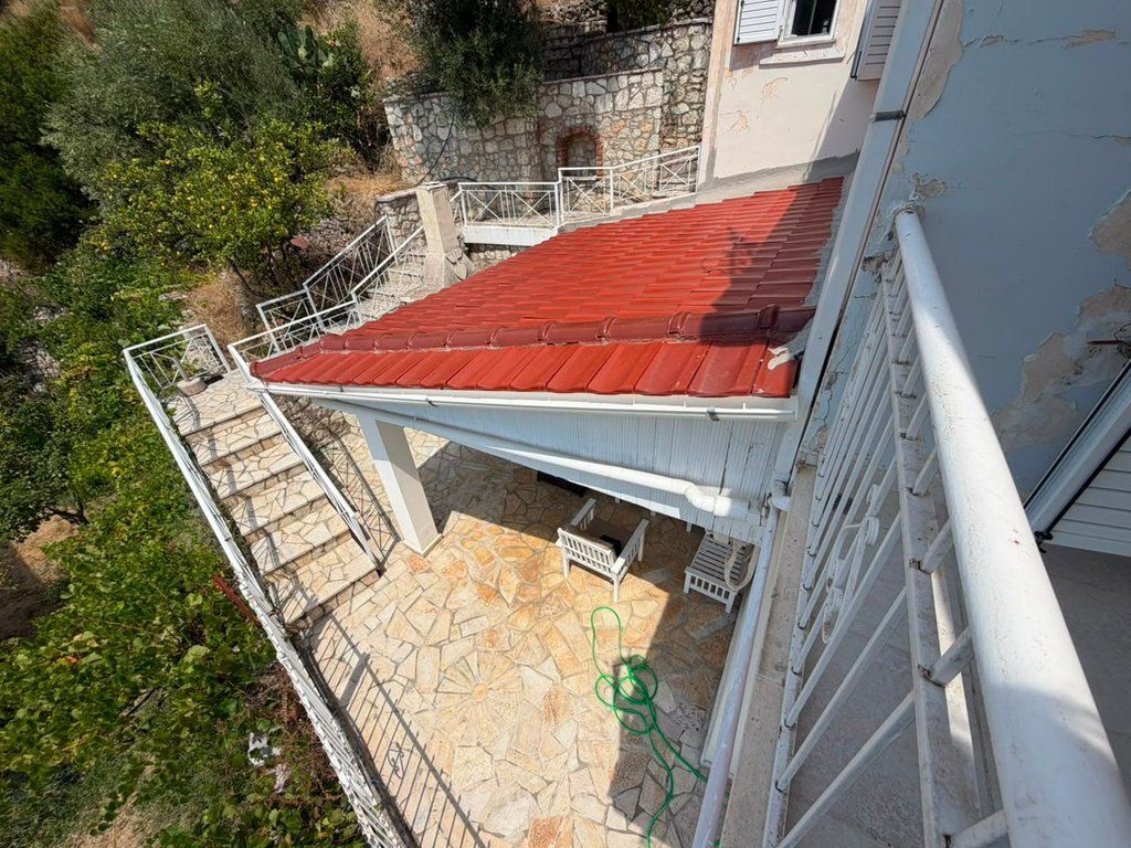 PIQERAS, HIMARE, VILE ME PAMJE NGA DETI PER SHITJE 260,000 €
