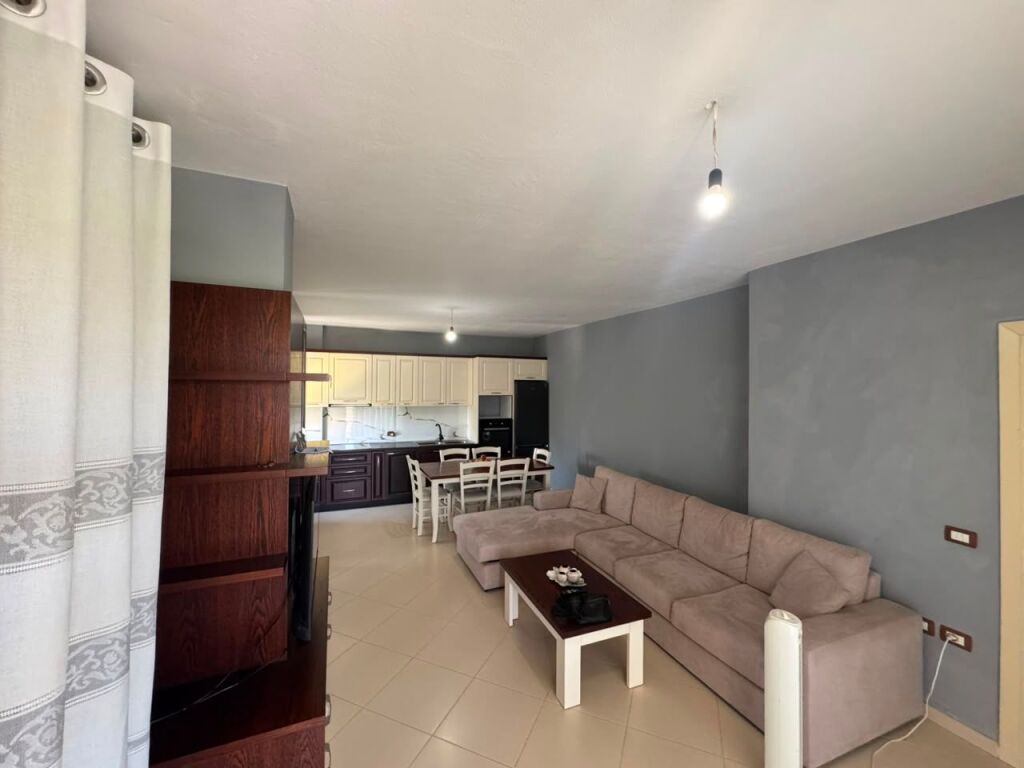 JEPET APARTAMENT  ME QERA  2+1 PLAZH HEKURUDHA