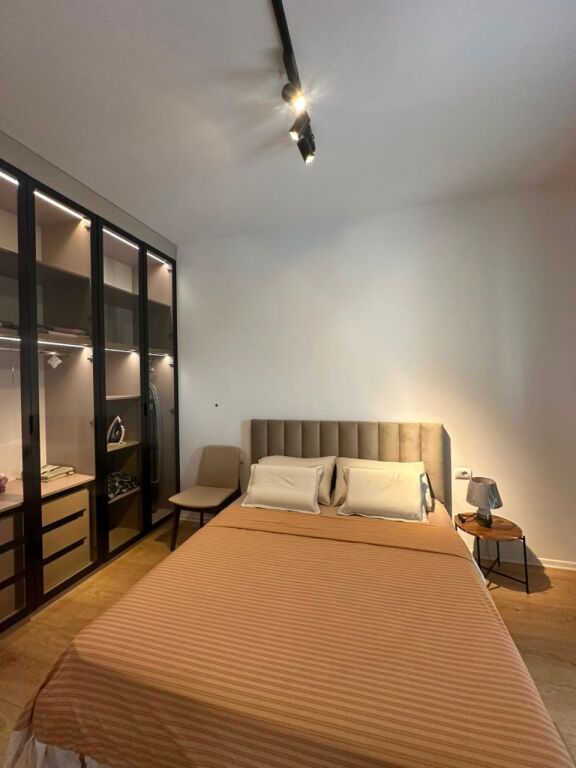 Jepet me qira apartament 1+1