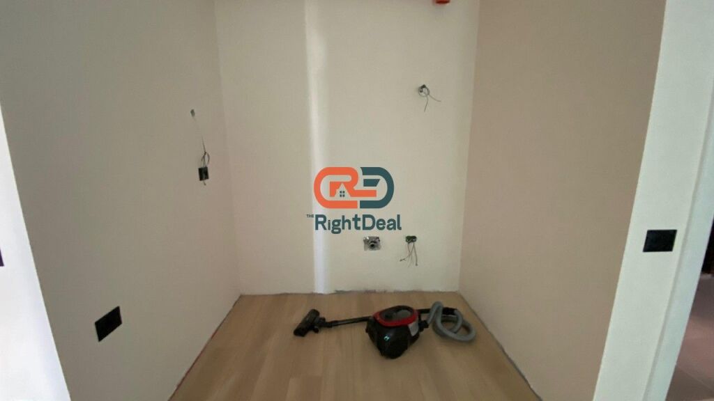 Ne Komune Te Parisit Shitet Apartament 1+1 Perfekt Per Investim!!