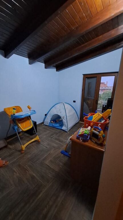 Villa su 3 piani con terreno di 500 m² a Shijak